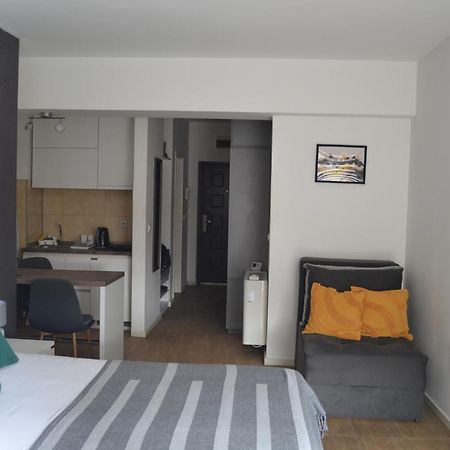 Urban Apartment Ni Екстериор снимка