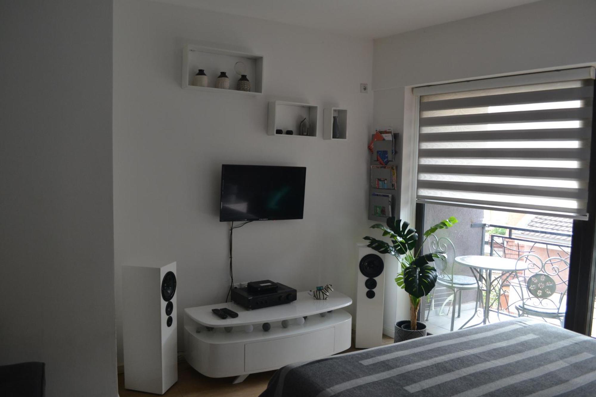 Urban Apartment Ni Екстериор снимка