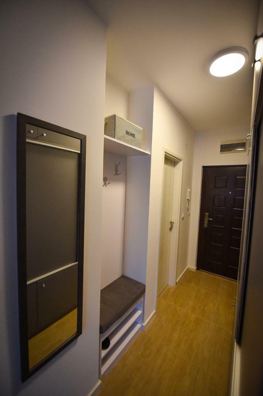 Urban Apartment Ni Екстериор снимка